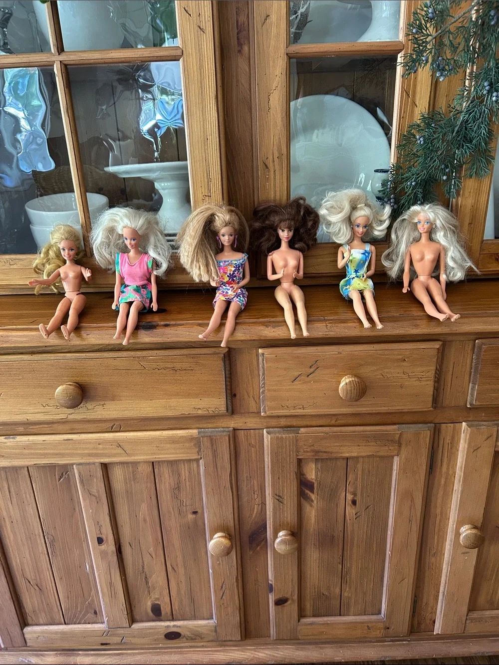 Vintage lot of Barbie’s Blonde and Brunette Fashion Dolls